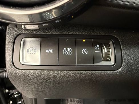 Used 2026 Chevrolet Equinox LT AWD/4WD image 16
