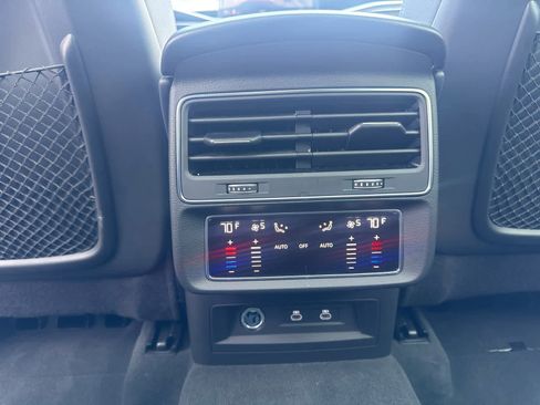 Used 2025 Audi Q8 Premium Plus w/ Premium Plus Package image 20
