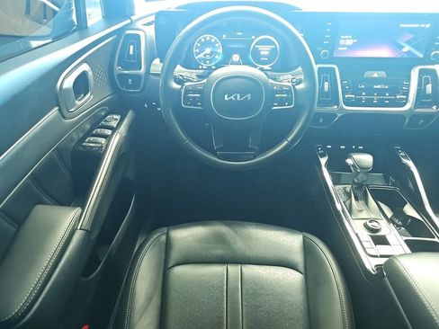 Used 2023 Kia Sorento SX image 16