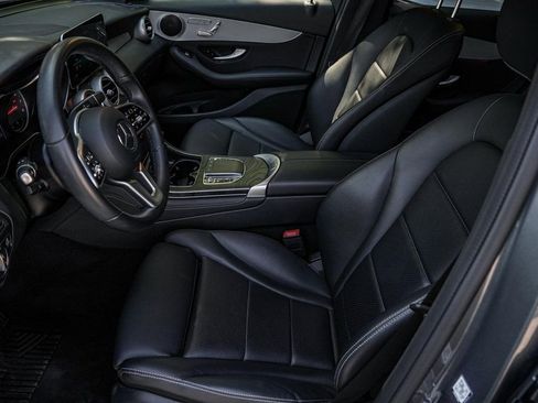 Used 2021 Mercedes-Benz GLC 300 w/ Premium Package image 11