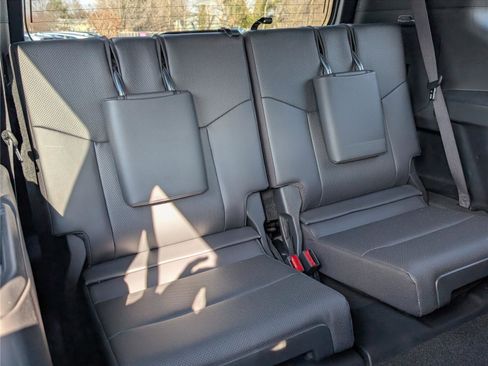 Used 2024 Lexus GX 550 w/ Accessory Package (Z1) image 13