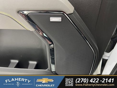 Used 2024 Chevrolet Silverado 1500 ZR2 w/ Technology Package AWD/4WD image 24