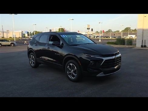Certified 2023 Chevrolet Blazer LT w/ Convenience Package image 2