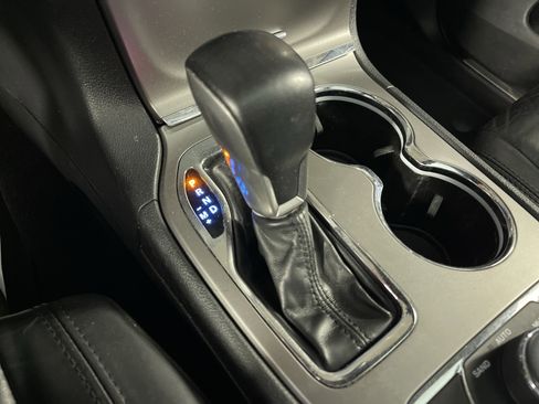 Used 2022 Jeep Grand Cherokee Limited w/ Tech Group image 26