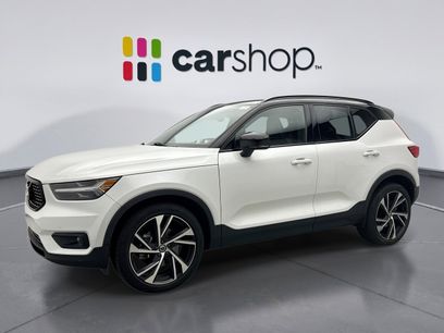 Used 2021 Volvo XC40 T5 R-Design w/ Climate Package