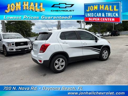 Used 2021 Chevrolet Trax LS FWD image 11
