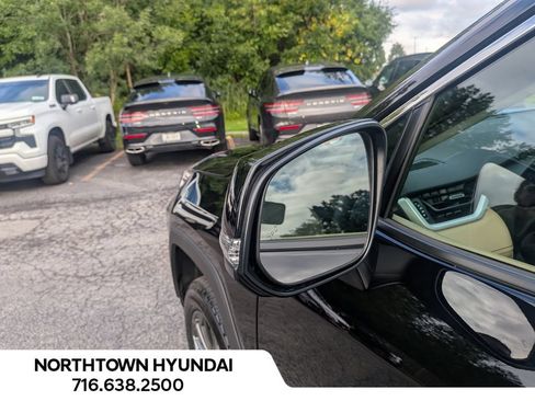 Used 2025 Toyota RAV4 XLE Premium w/ Weather Package AWD/4WD image 39