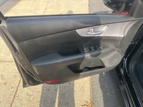 Used 2024 Kia Forte LXS FWD image 15