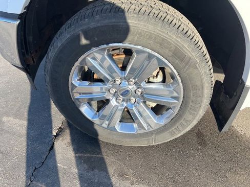 Used 2018 Ford F150 Lariat w/ Equipment Group 502A Luxury image 9