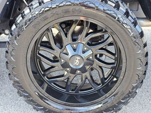 Used 2023 Jeep Gladiator Sport S image 10