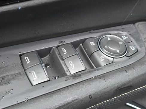 New 2026 Chevrolet Suburban Premier AWD/4WD image 11