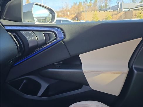 Used 2025 BMW X3 xDrive30i w/ Convenience Package image 26