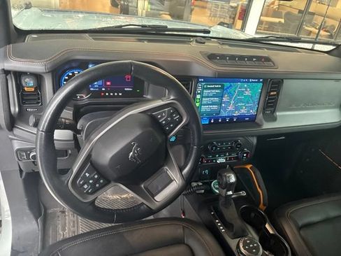 Used 2024 Ford Bronco Badlands AWD/4WD image 7