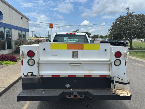 Used 2016 Chevrolet Silverado 3500 W/T RWD image 5