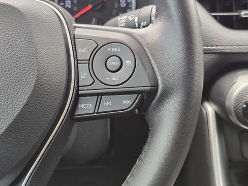 Used 2022 Toyota RAV4 XLE Premium FWD image 26