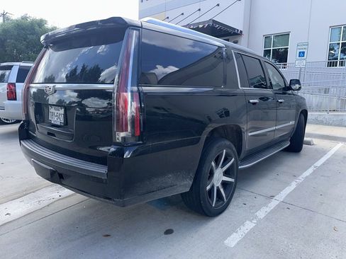Used 2016 Cadillac Escalade ESV 2WD image 4