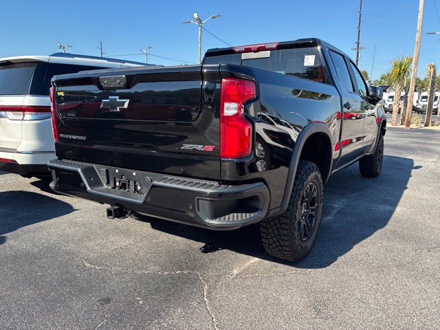 Used 2025 Chevrolet Silverado 1500 ZR2 w/ Technology Package AWD/4WD image 3