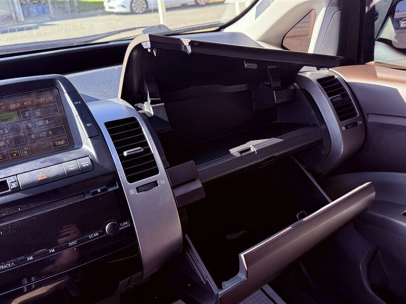 Used 2004 Toyota Prius FWD image 23