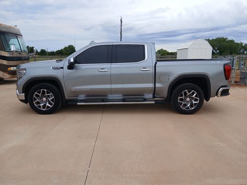 Used 2026 GMC Sierra 1500 SLT w/ SLT Premium Package AWD/4WD image 2
