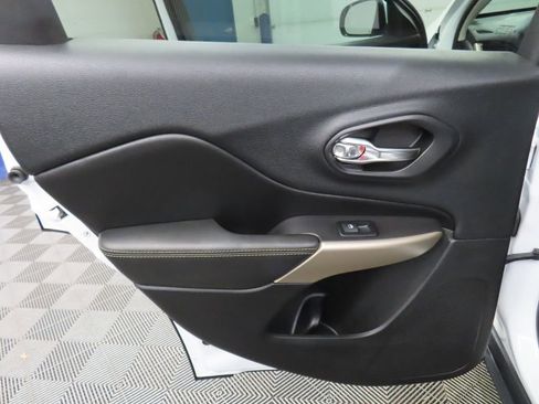 Used 2018 Jeep Cherokee Limited w/ High Altitude Package image 56