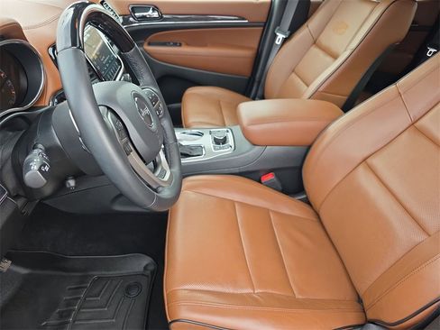 Used 2020 Jeep Grand Cherokee Overland image 10