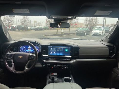 Used 2023 Chevrolet Silverado 1500 LTZ w/ Z71 Off-Road Package image 17