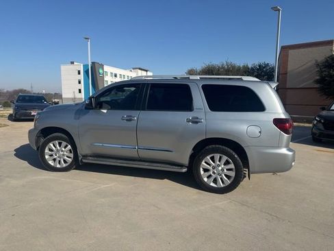 Used 2021 Toyota Sequoia Platinum image 5