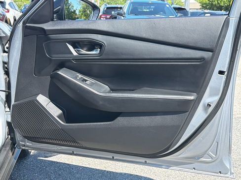 Used 2023 Honda Accord Sport image 7
