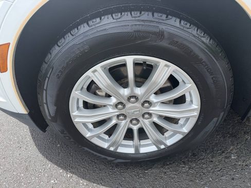 Used 2017 Cadillac XT5 FWD image 17