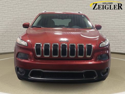 Used 2016 Jeep Cherokee Limited FWD image 2