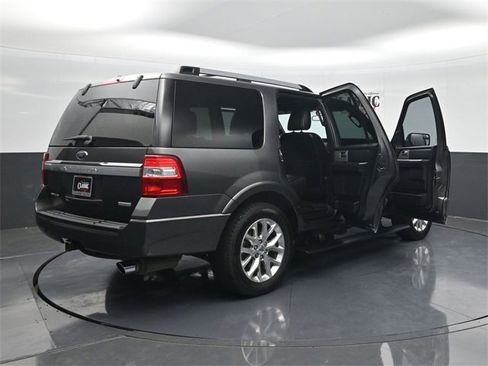Used 2017 Ford Expedition Limited w/ Equipment Group 301A image 32