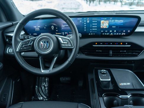 Used 2025 Buick Enclave Preferred image 13