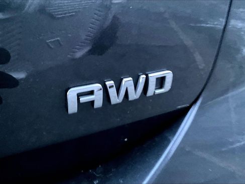 Used 2022 Chevrolet Equinox LS image 15