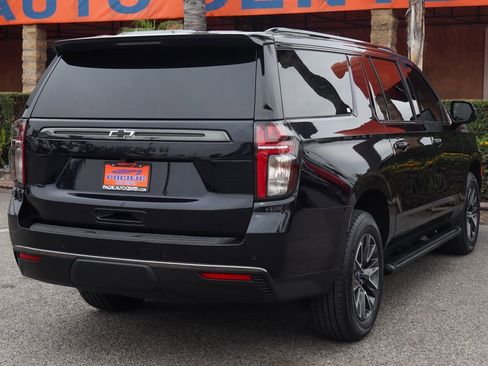 Used 2022 Chevrolet Suburban Z71 w/ Luxury Package image 9