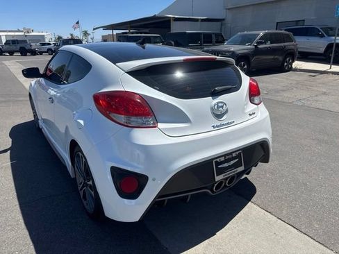 Used 2016 Hyundai Veloster Turbo w/ Option Group 04 FWD image 3