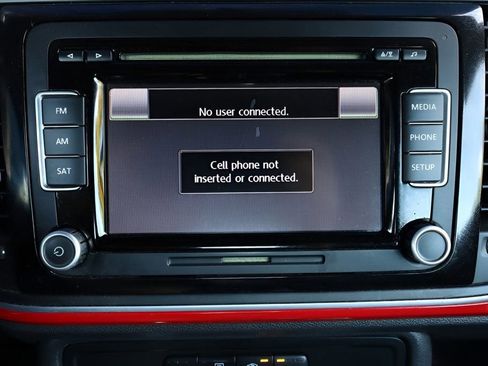 Used 2013 Volkswagen Beetle 2.5 image 21