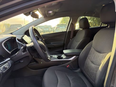 Used 2017 Chevrolet Volt LT image 9