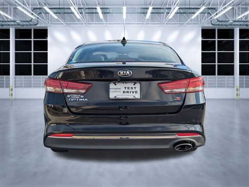 Used 2018 Kia Optima S image 5