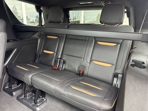 Used 2021 GMC Yukon AT4 w/ AT4 Premium Package AWD/4WD image 32
