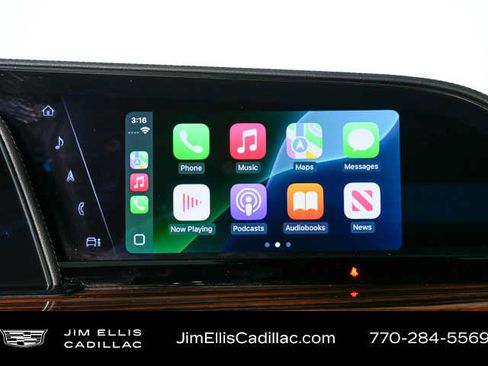 Used 2024 Cadillac Escalade Premium Luxury w/ Performance Package image 16