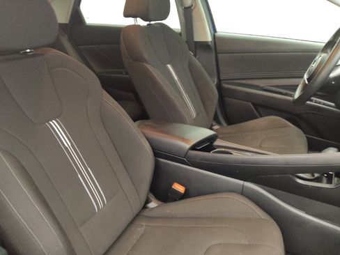 Used 2023 Hyundai Elantra SEL w/ Convenience Package FWD image 21