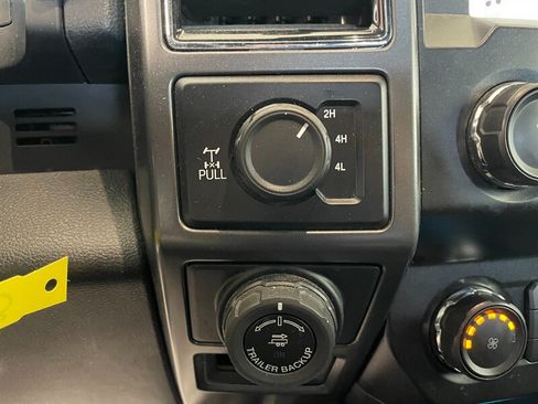 Used 2019 Ford F150 XLT w/ Equipment Group 302A Luxury AWD/4WD image 12