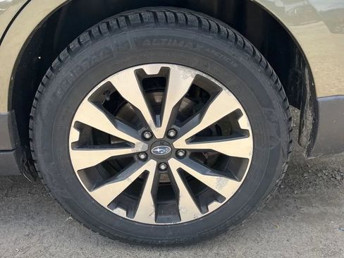 Used 2015 Subaru Outback 2.5i Limited AWD/4WD image 17