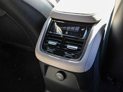 New 2026 Volvo XC90 T8 Plus w/ Protection Package Premier image 20