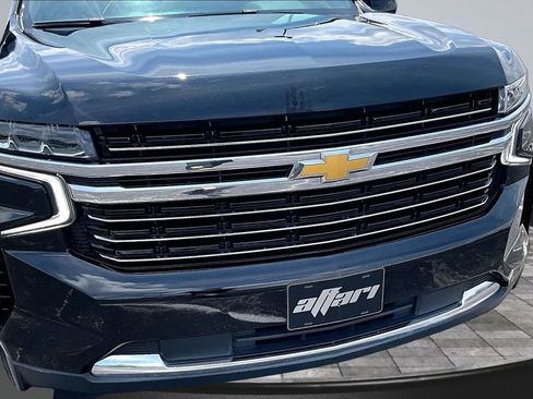 Used 2023 Chevrolet Suburban LT AWD/4WD image 29