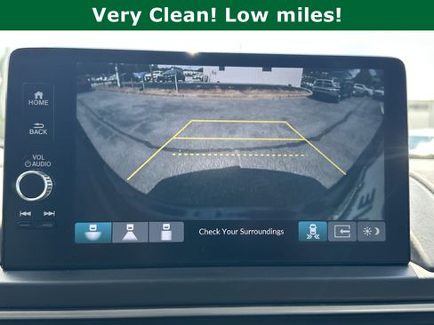 Used 2025 Honda Pilot EX-L image 33