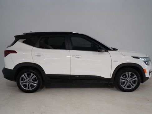 Used 2023 Kia Seltos S image 9