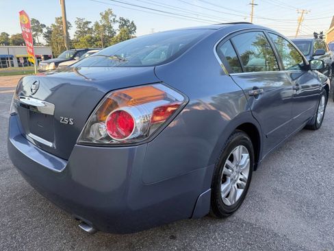 Used 2010 Nissan Altima 2.5 S w/ Convenience Plus Pkg image 5