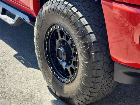 Used 2021 RAM 2500 Laramie w/ Night Edition AWD/4WD image 12