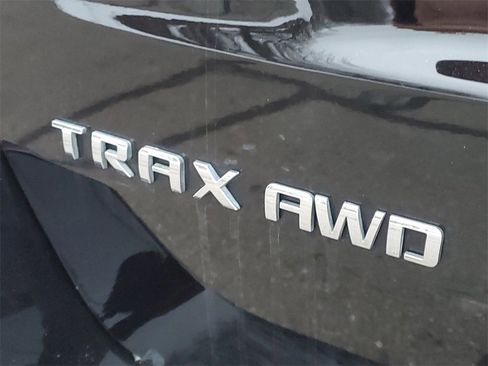 Used 2022 Chevrolet Trax LS w/ Tint and Cruise Package image 28
